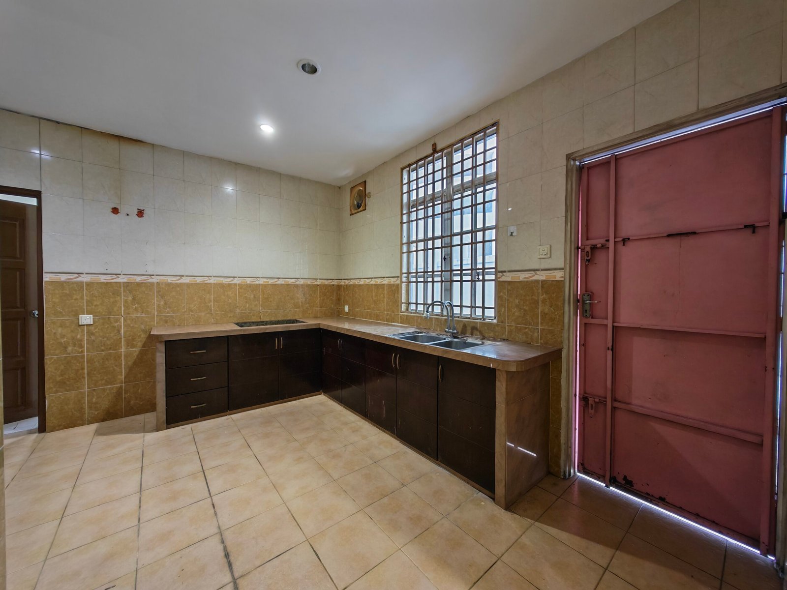 7 lrg bukit kecil 8 c