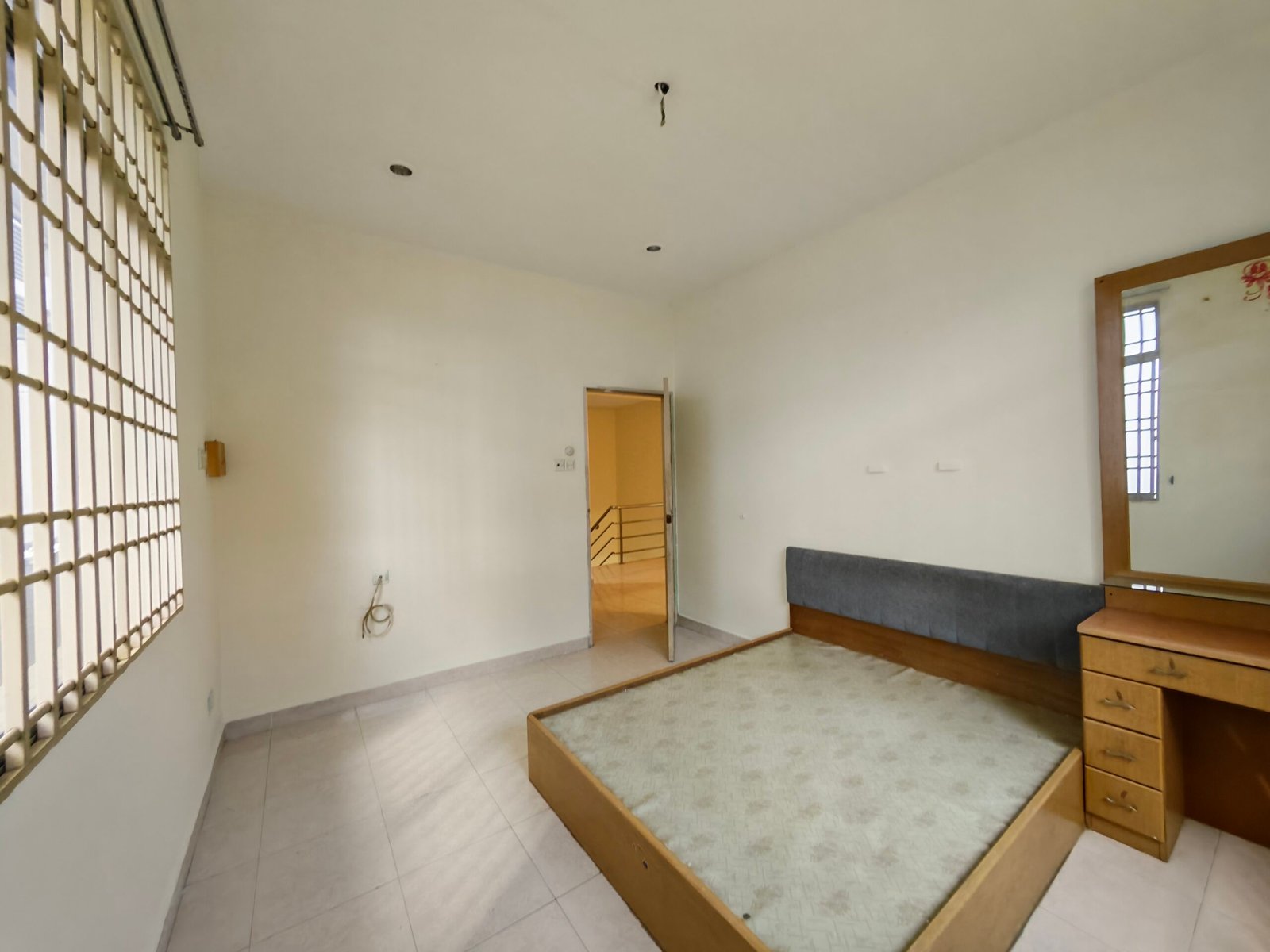 7 lrg bukit kecil 8 e